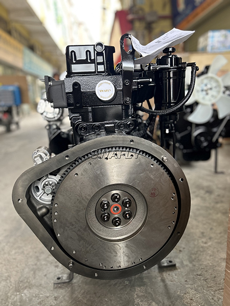 Yanmar 4TNE98 -moottori: Tehokas dieselmoottori haarunsille